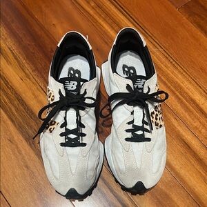 New Balance 327 Leopard Women’s Sneakers